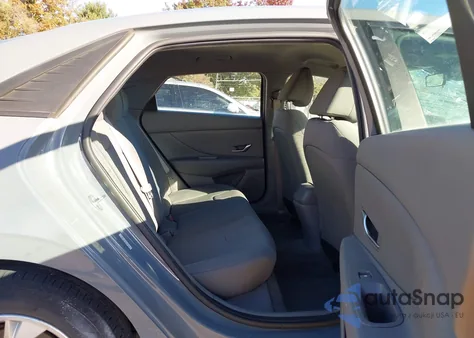 2021 Hyundai Elantra Se z USA, uszkodzony, nr VIN KMHLL4AG2MU155103